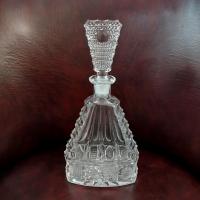 Vintage Clear Glass Whiskey Decanter with Stopper, Triangular Shaped Liquor Decanter Bottle