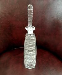 Vintage Clear Glass Whiskey Decanter with Stopper, Triangular Shaped Liquor Decanter Bottle