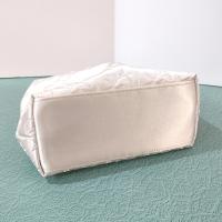 Vintage Nine West Ivory Satin Embroidered Floral Quilted Shoulder Bag