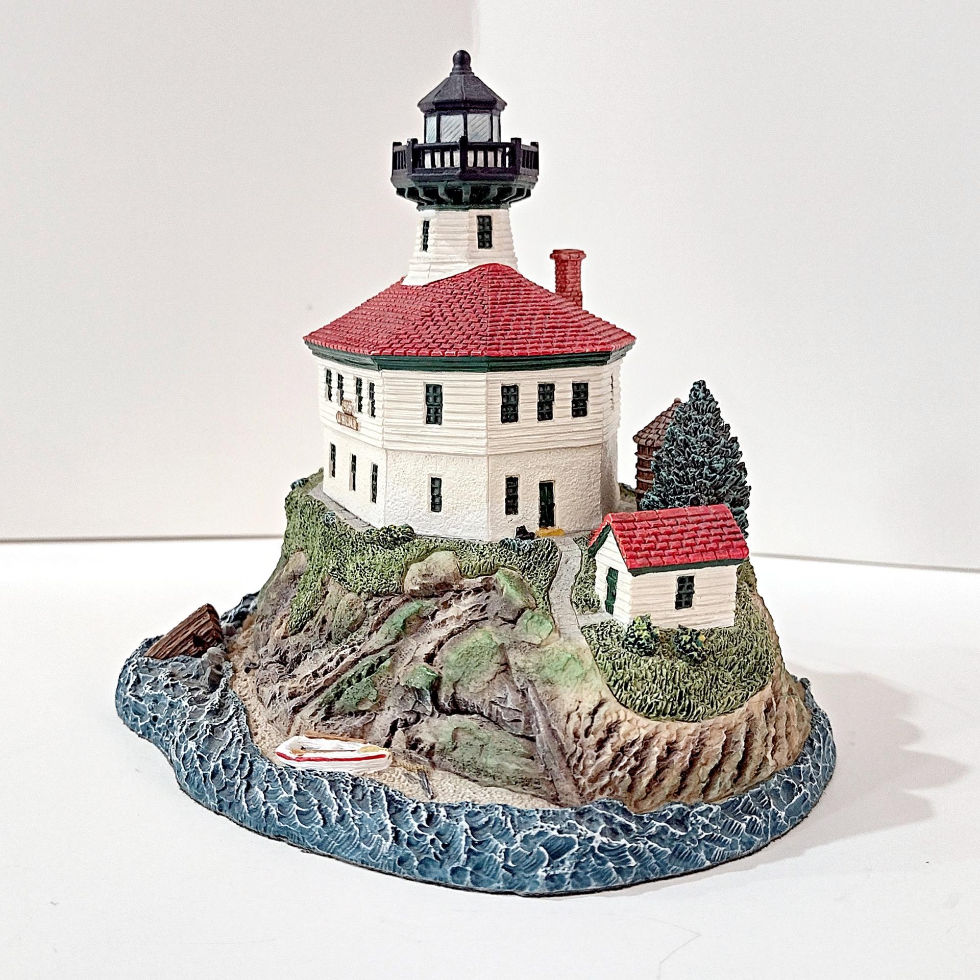 Vintage Eldred Rock Alaska Lighthouse Figurine, 2000 Harbor Lights #257 Younger and Associates