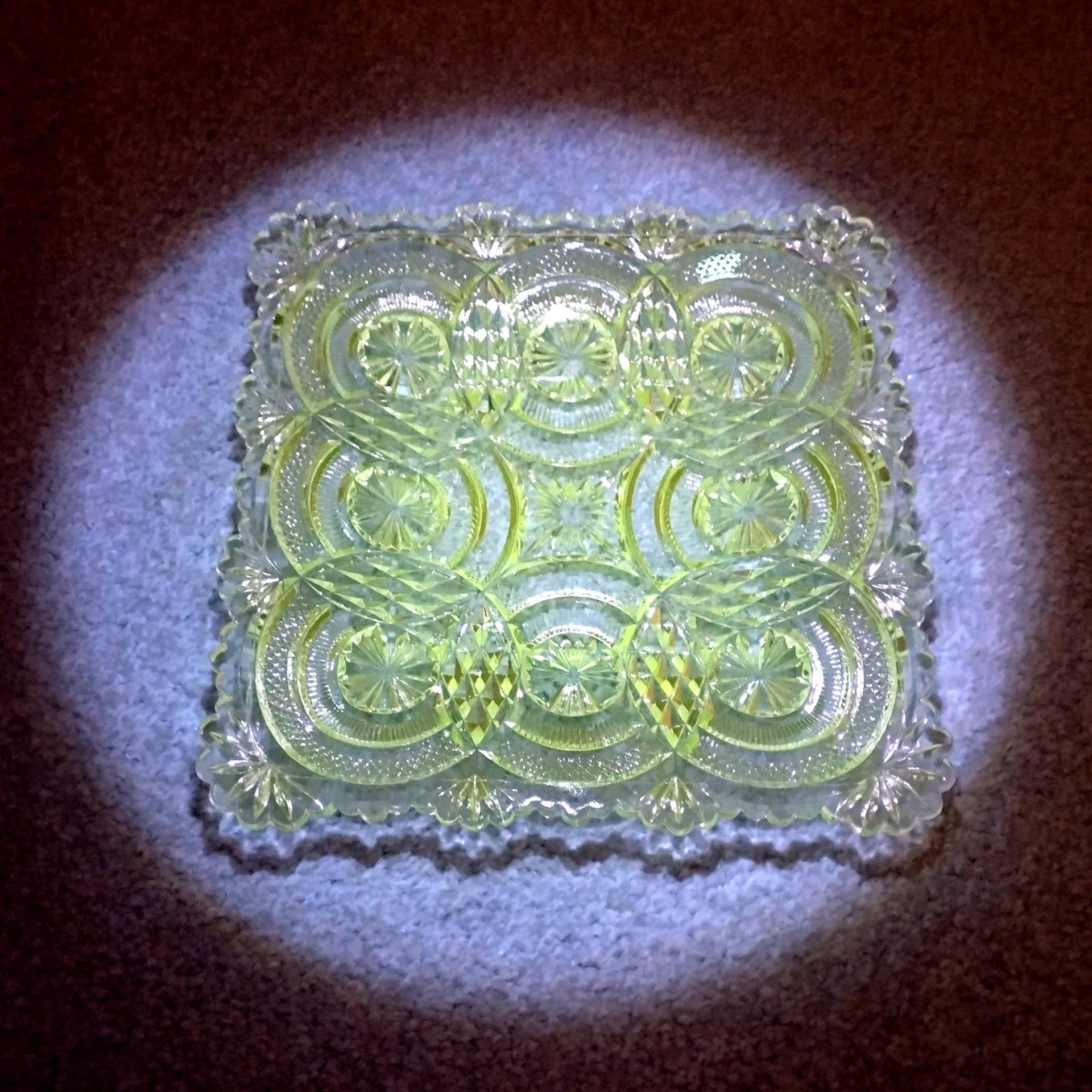 Antique Bryce Higbee Medallion Sunburst Clear Glass Salad Plate, EAPG Glass, UV Reactive Vaseline Glass Dish, Vintage Pressed Glass Plate