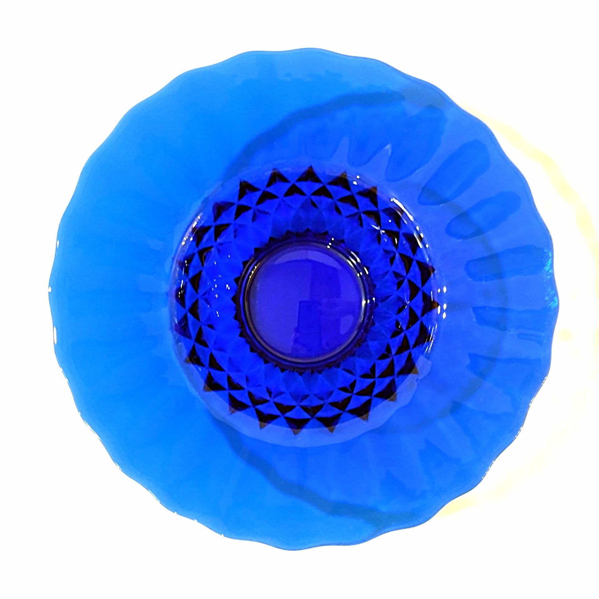 Vintage Cobalt Blue Diamond Point Decorative Glass Centerpiece Fruit Serving Bowl