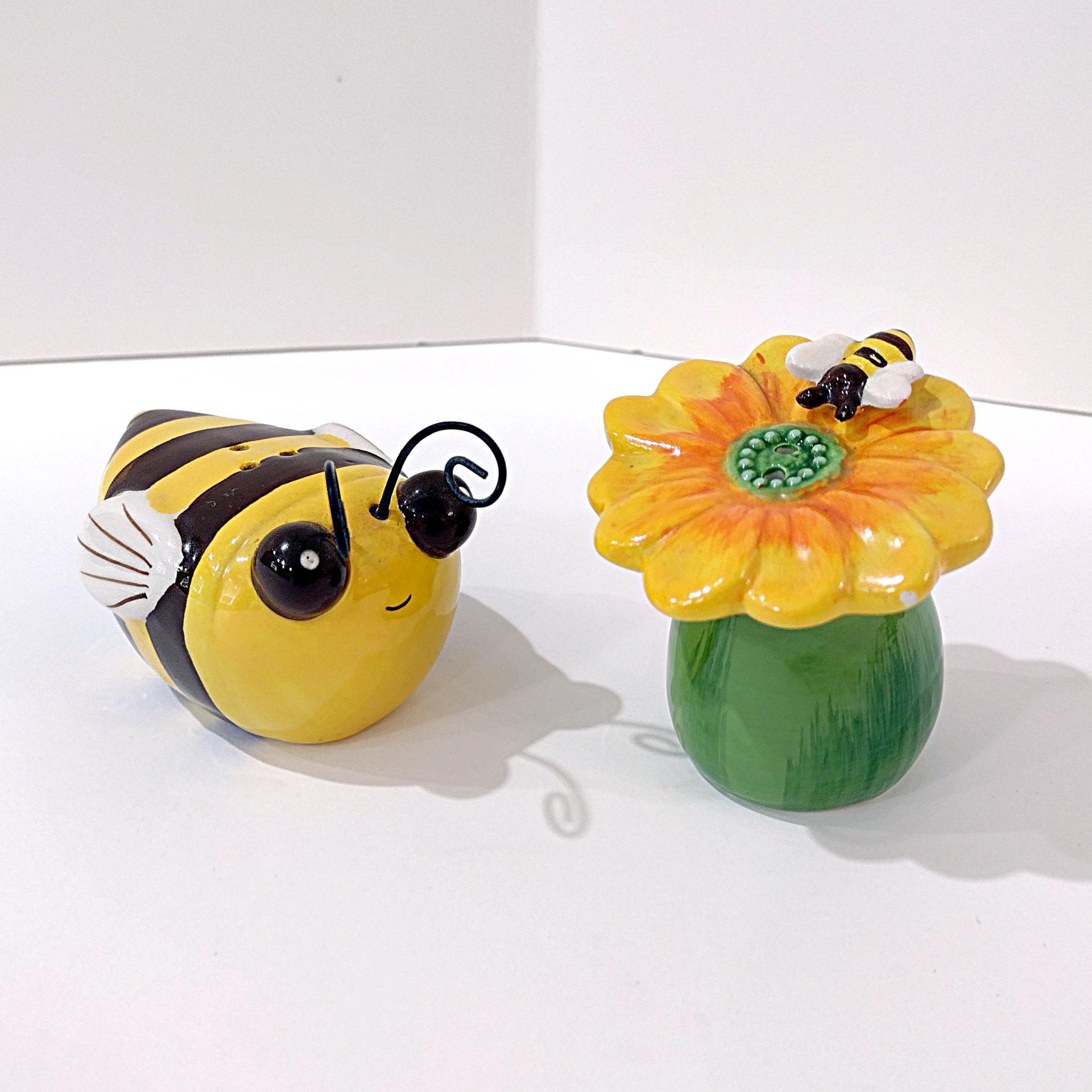 Vintage Ceramic Bumble Bee and Flower Salt and Pepper Shaker Set