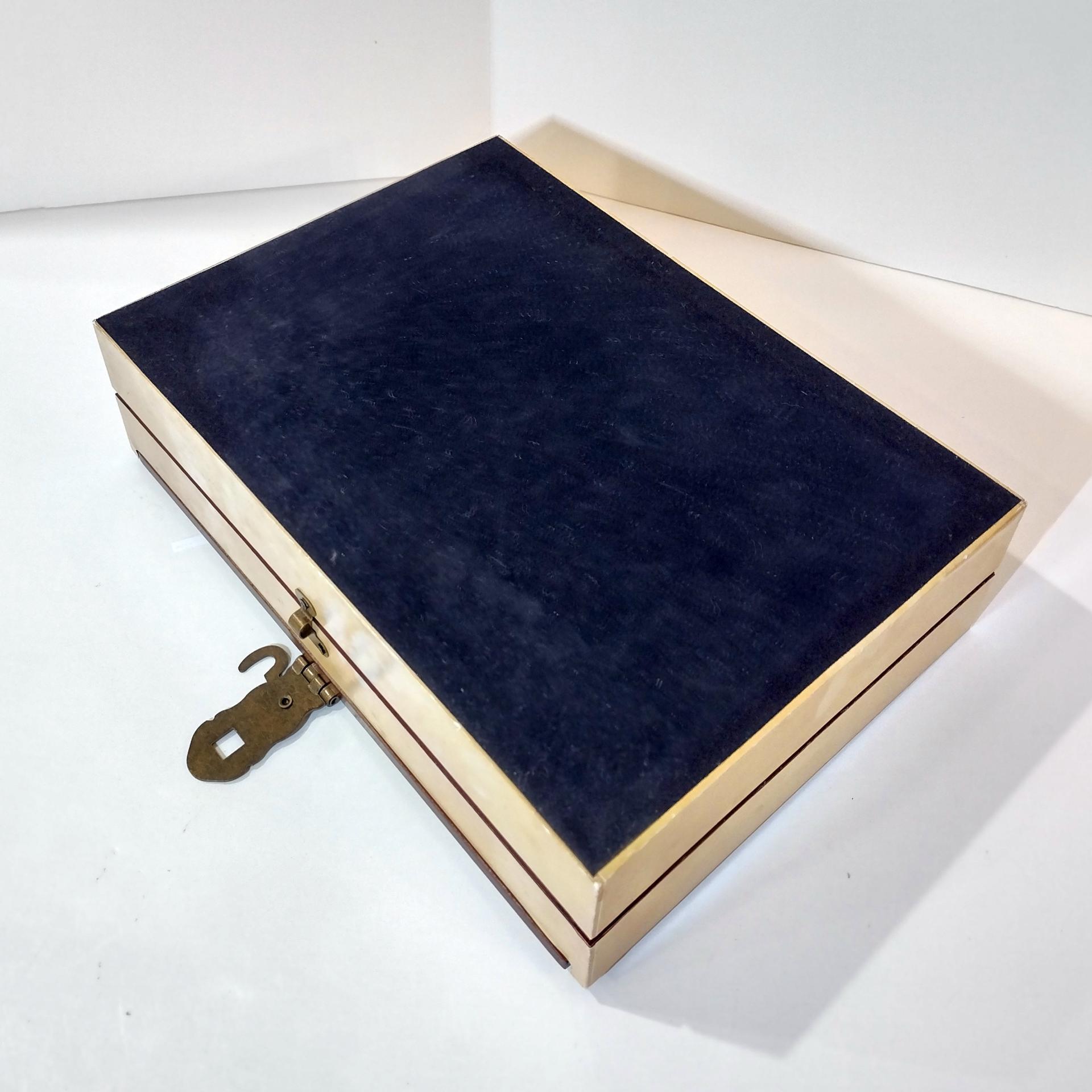 Vintage Bentley's Fine Teas Divided Storage Box with Rooster Chicken Design