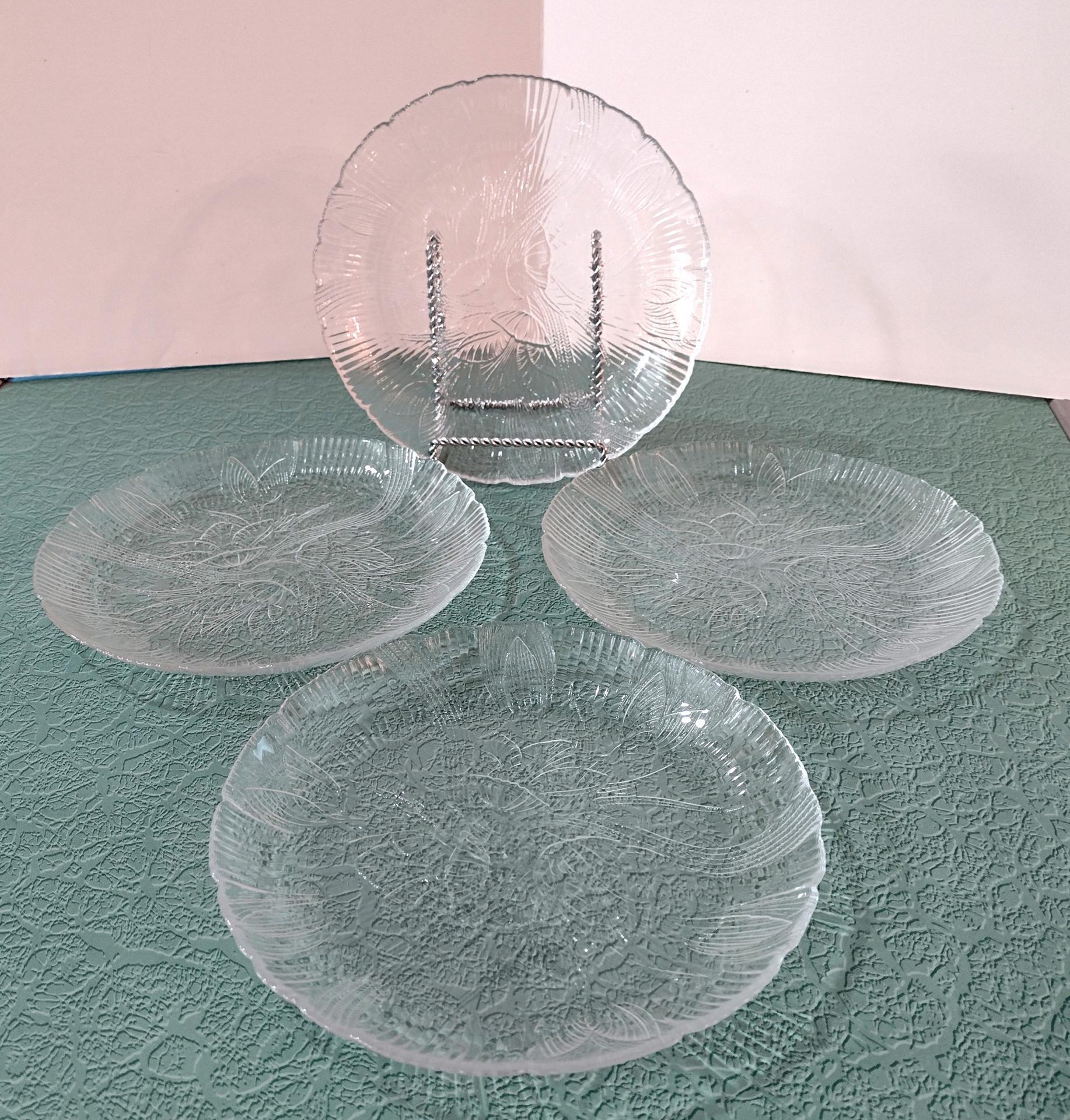 Vintage Arcoroc Canterbury Crocus 7.5 Inch Clear Glass Salad Dessert Plates, Set of 4