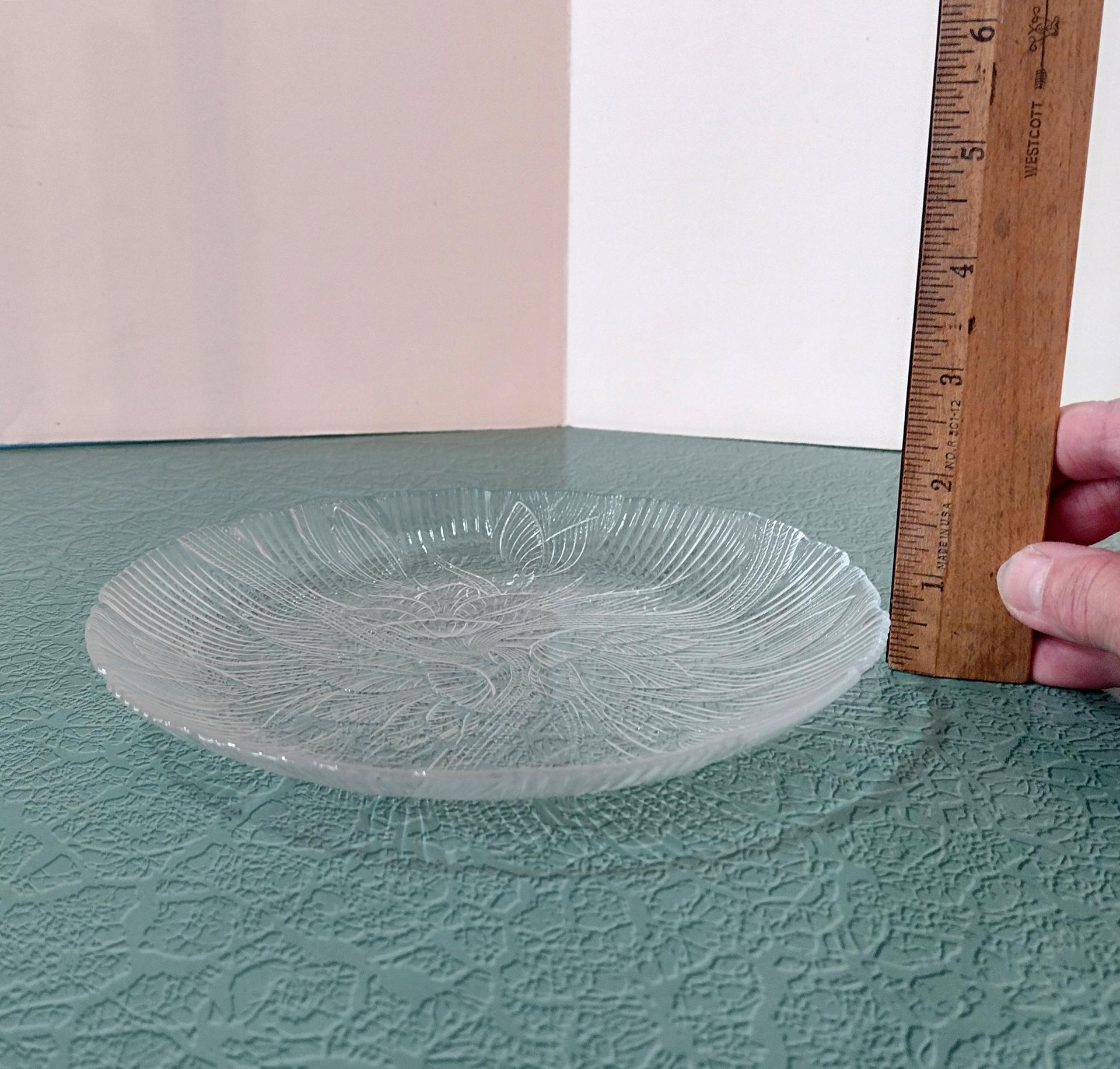 Vintage Arcoroc Canterbury Crocus 7.5 Inch Clear Glass Salad Dessert Plates, Set of 4