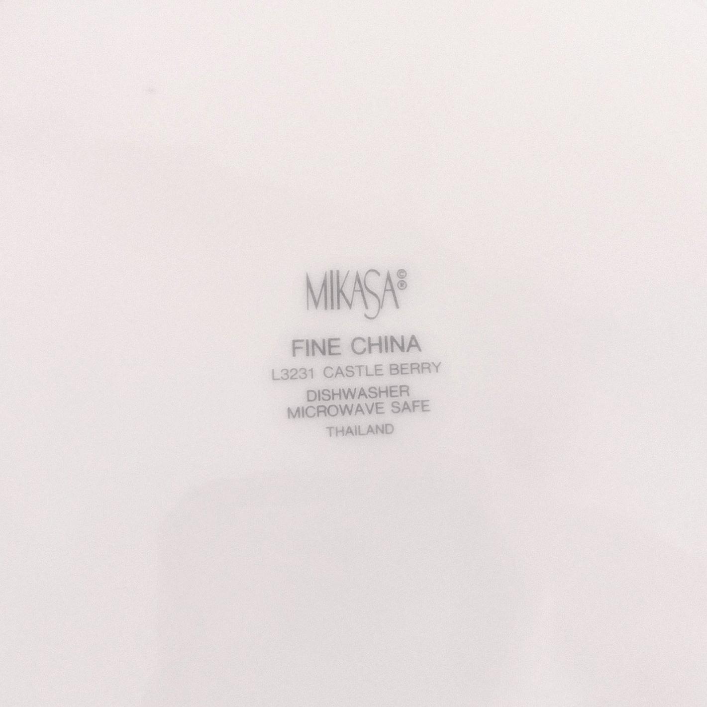 Vintage Mikasa Castle Berry Salad Dessert Appetizer Plates, Set of 2