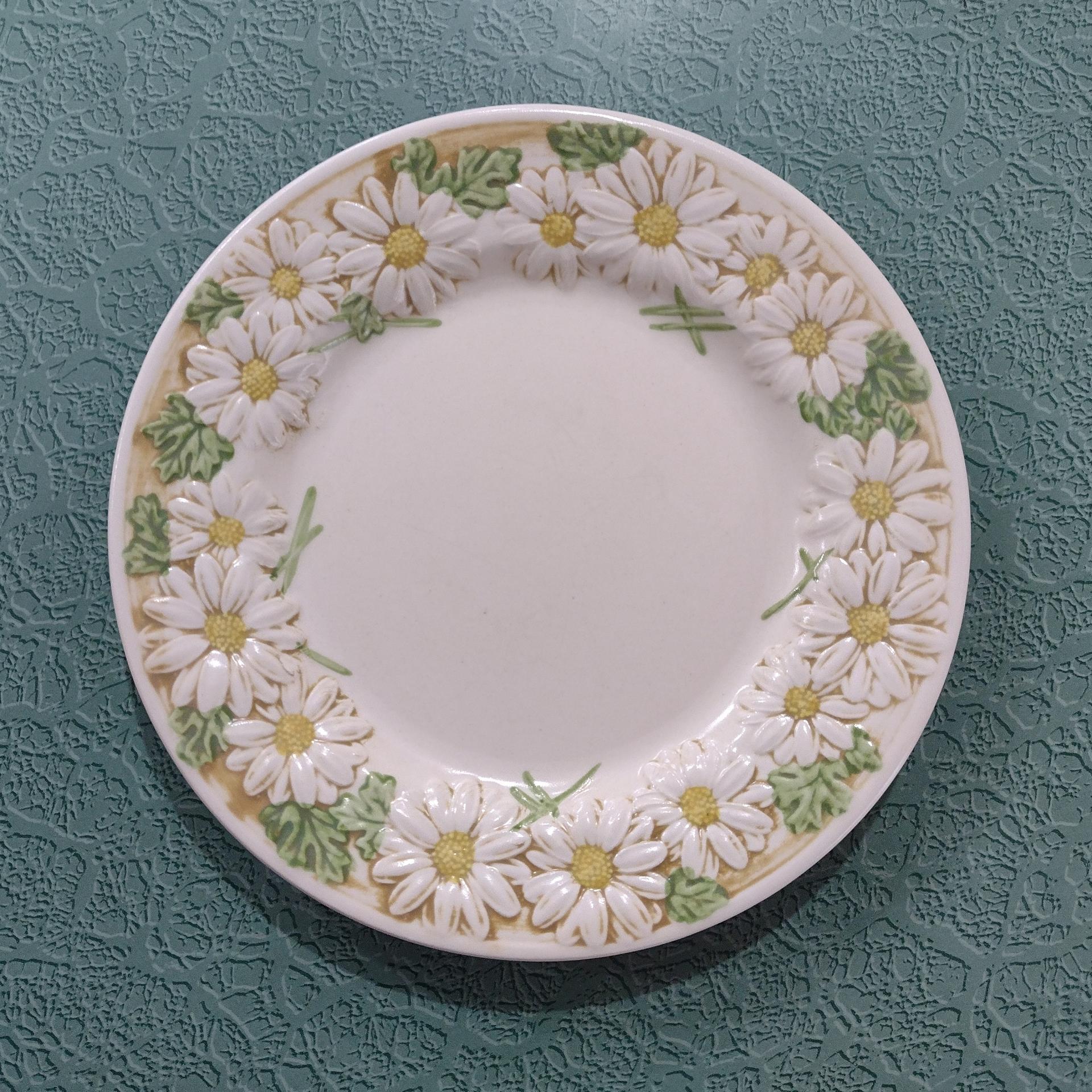 Vintage Sculptured Daisy Metlox Poppy Trail Plates, Set of Three