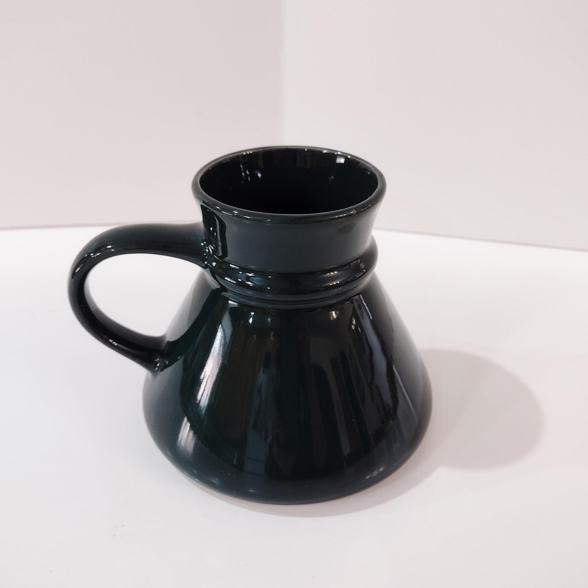 Vintage Mallard Duck Pyramid Coffee Tea Mug, Wide Base 16 Ounce Green Ceramic Coffee Mug