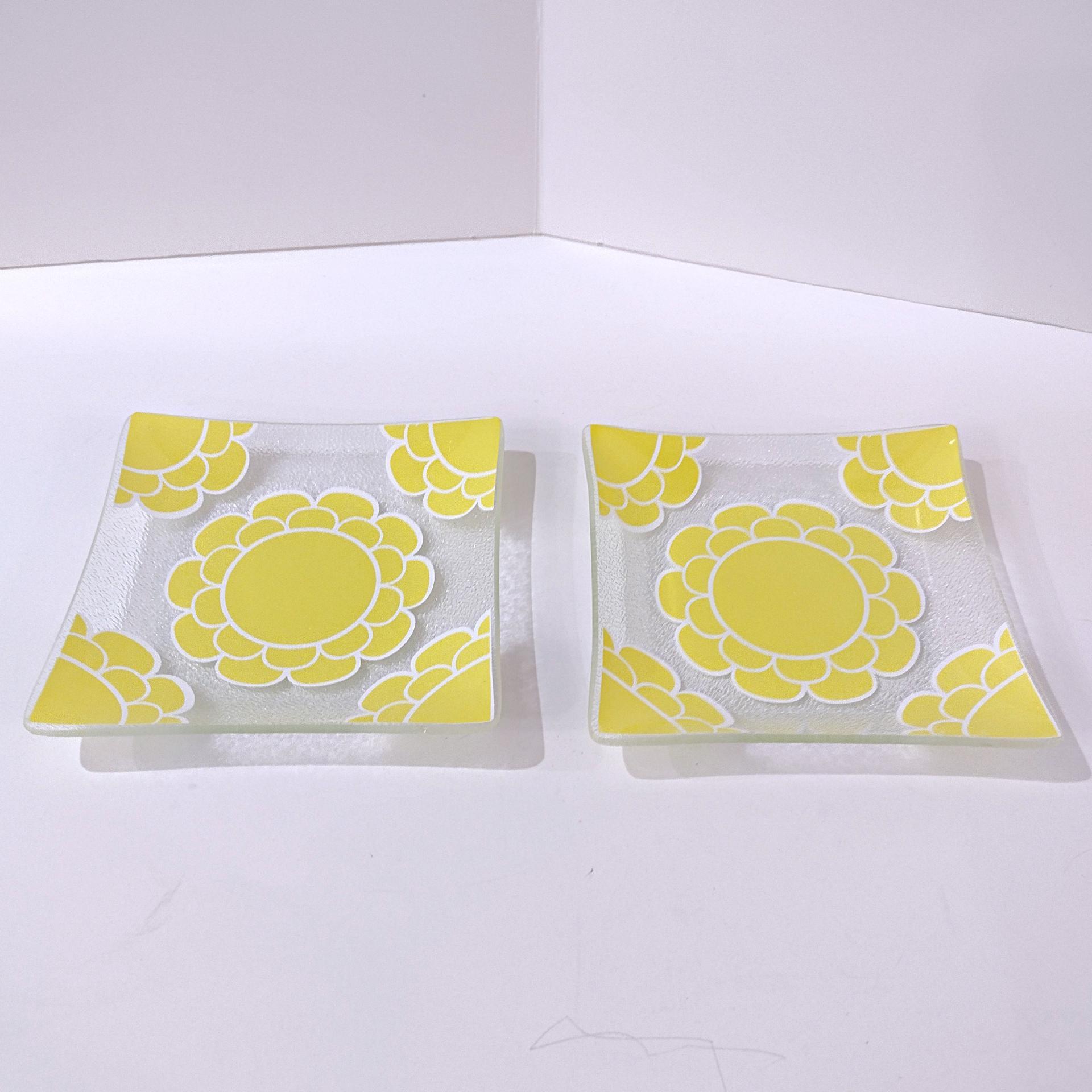Vintage Colony Indiana Glass Yellow Flower Square Glass Appetizer Dessert Plates, Set of 2, MCM 1960's Servingware