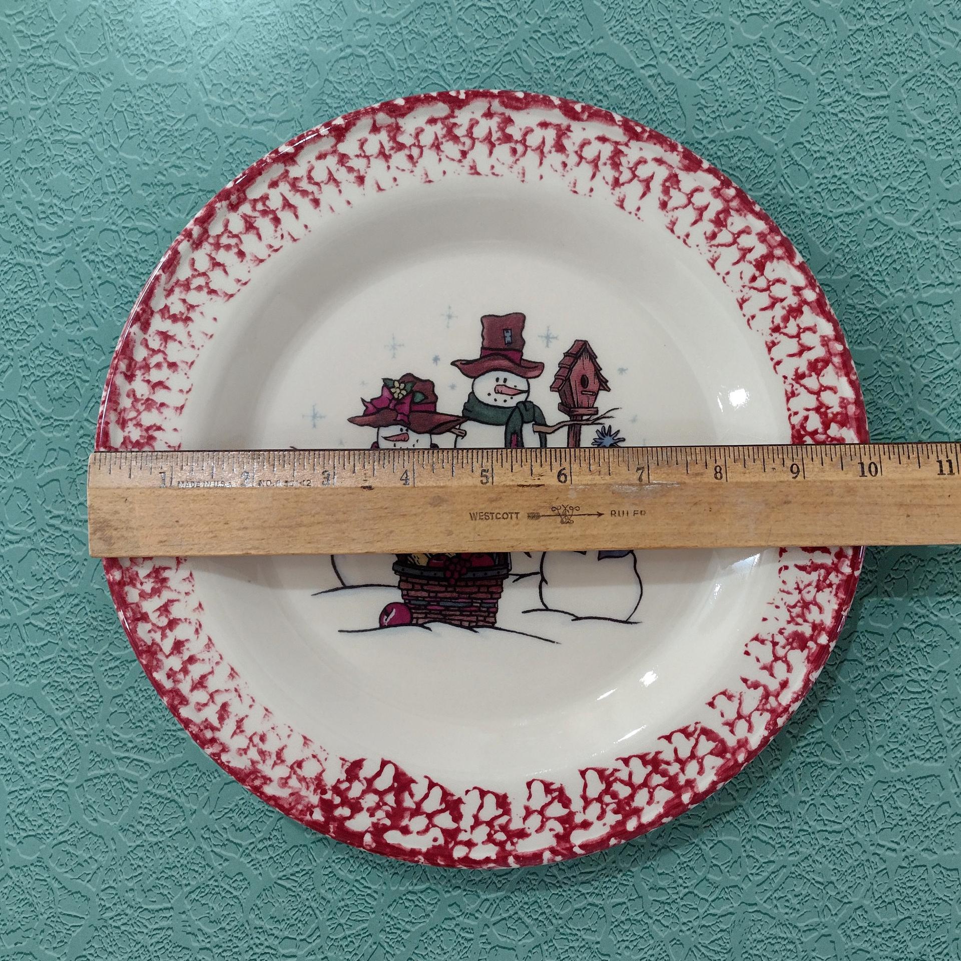 Vintage Rose Red Spongeware Snowman Holiday Christmas Ceramic Dinner Plate, Workshops of Gerald E Henn Pottery