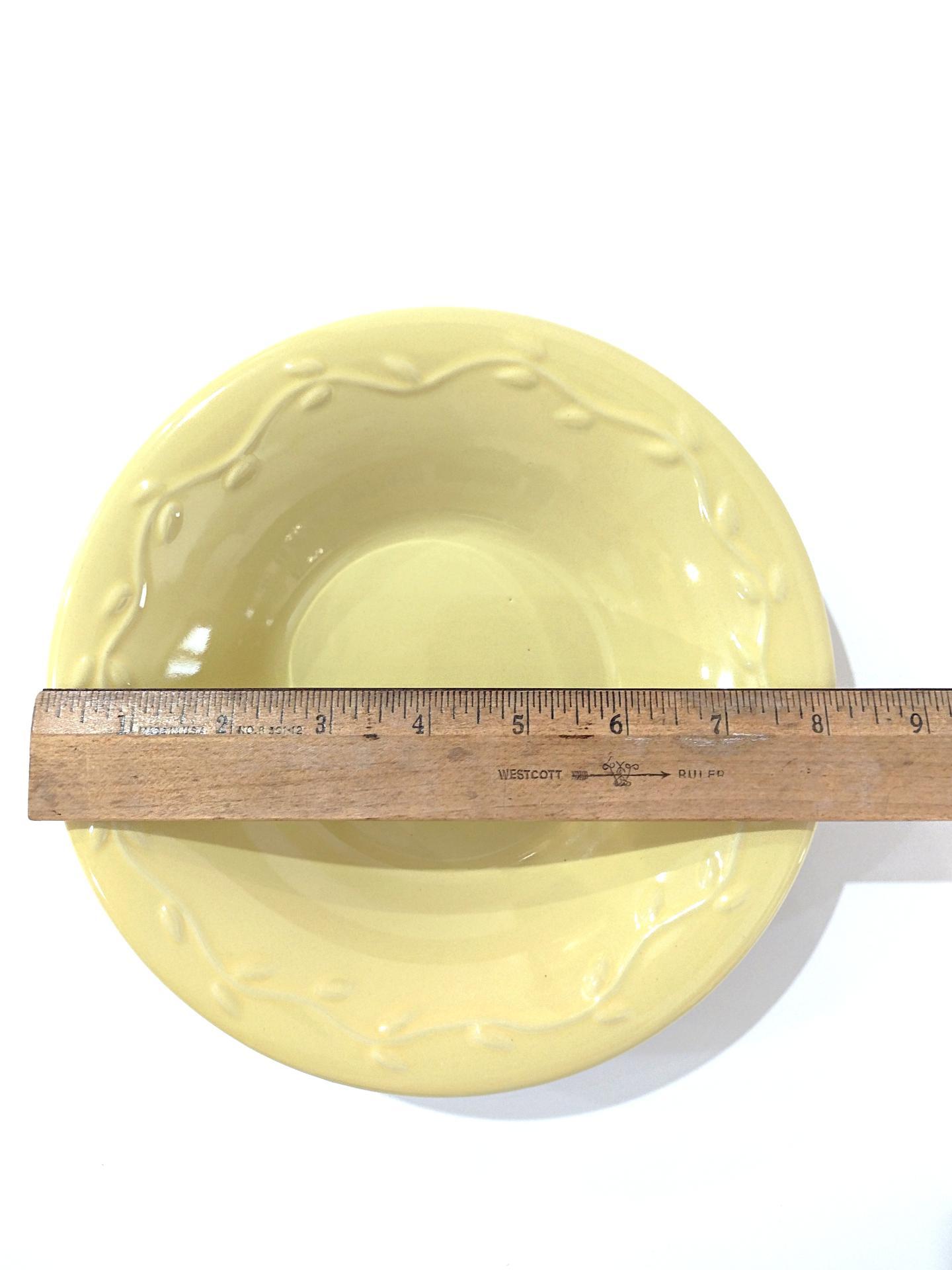 Vintage Home and Garden Party The Country Garden Collection Yellow Coupe Soup Cereal Salad Bowls, Set of Two
