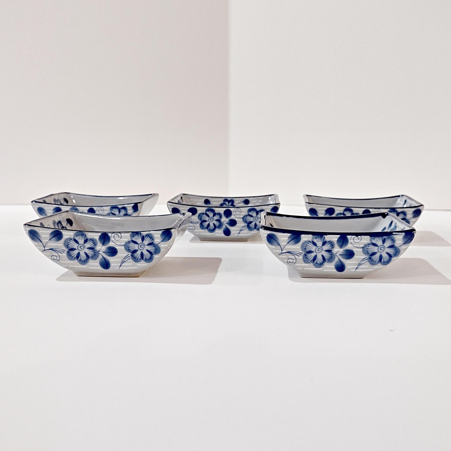 Vintage Korean Ma-Gal Blue Floral Sauce Condiment Bowls with Original Box, Set of 5, Ingredient Spice Bowls