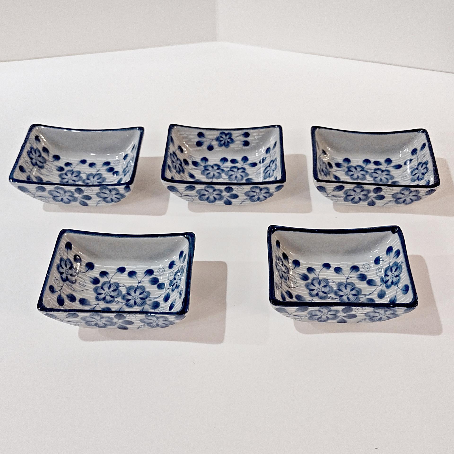 Vintage Korean Ma-Gal Blue Floral Sauce Condiment Bowls with Original Box, Set of 5, Ingredient Spice Bowls
