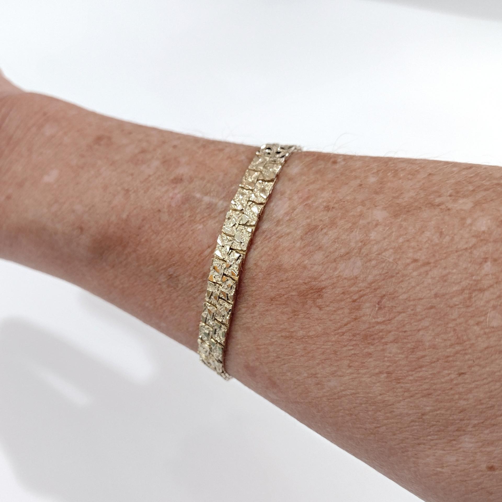 Vintage Gold Toned Reversable 7 1/2 Inch Flat Nugget Chain Bracelet