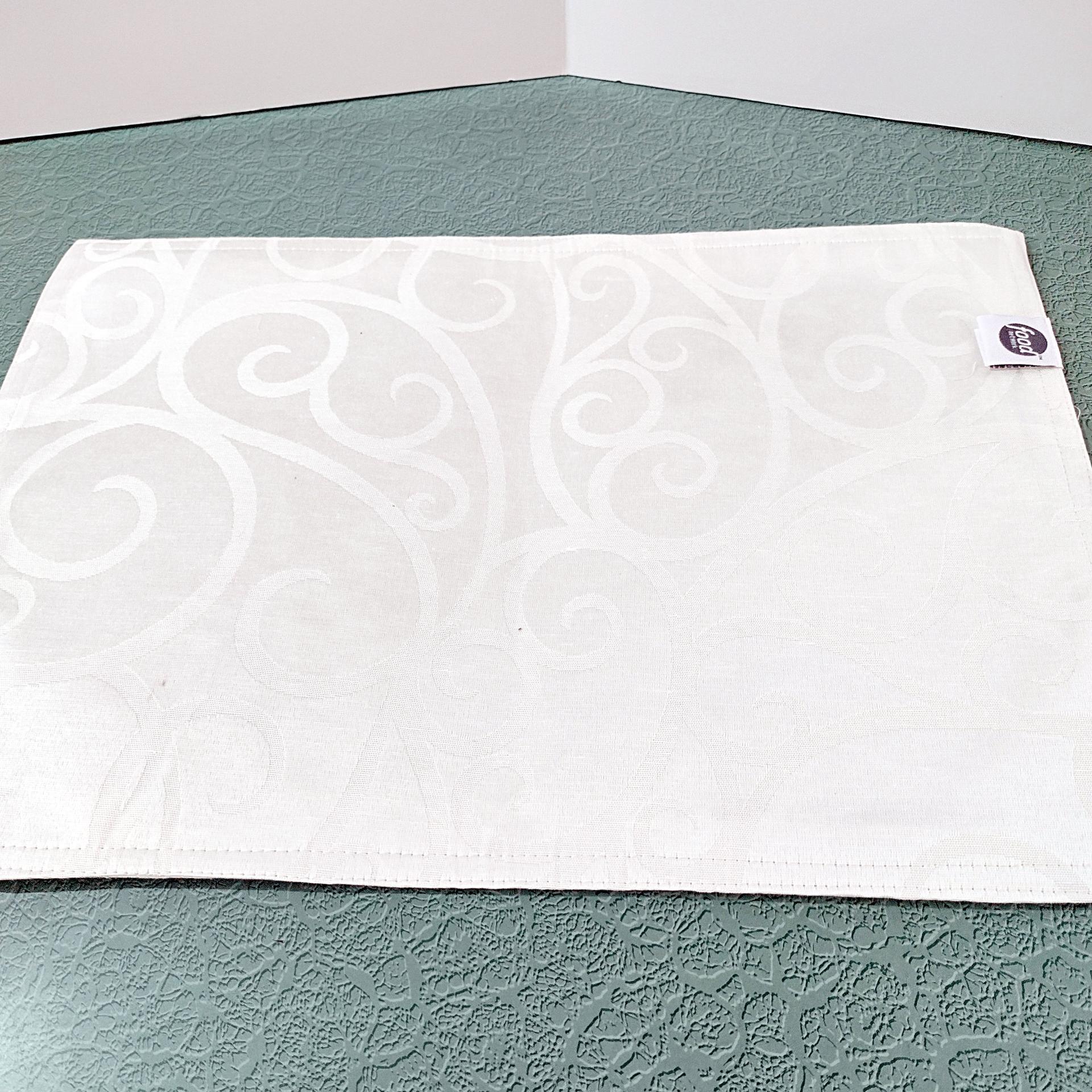 Vintage NEW Food Network Holiday Reversable Placemats, Set of 6, Holly Berry and Pinecone Design, Christmas Winter Table Decor
