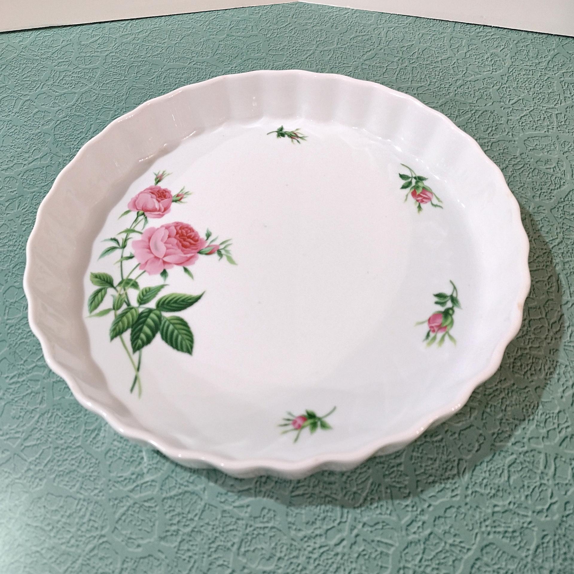 Vintage Christineholm Rose Quiche Pie Plate Dish