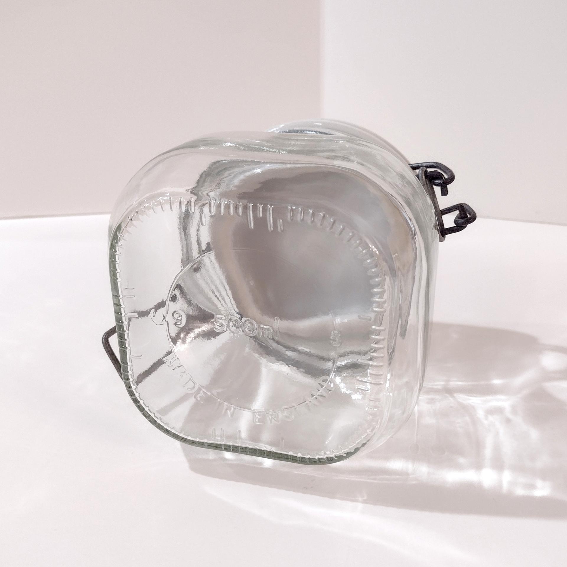 Vintage Ravenhead Kilner Mason Jar with Ceramic Apple Design Lid and Clamp, 20 Ounce Glass Airtight Storage Container