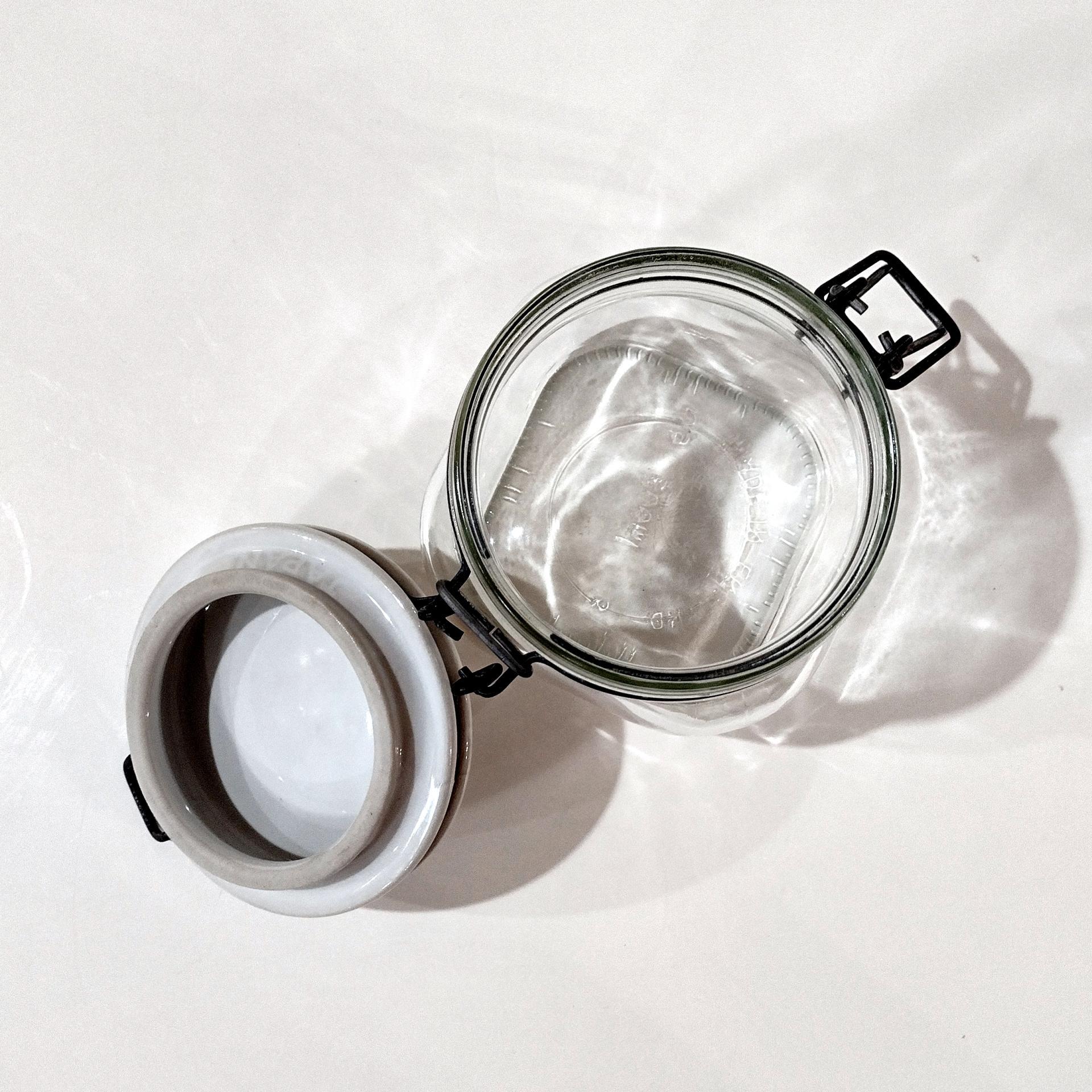 Vintage Ravenhead Kilner Mason Jar with Ceramic Apple Design Lid and Clamp, 20 Ounce Glass Airtight Storage Container