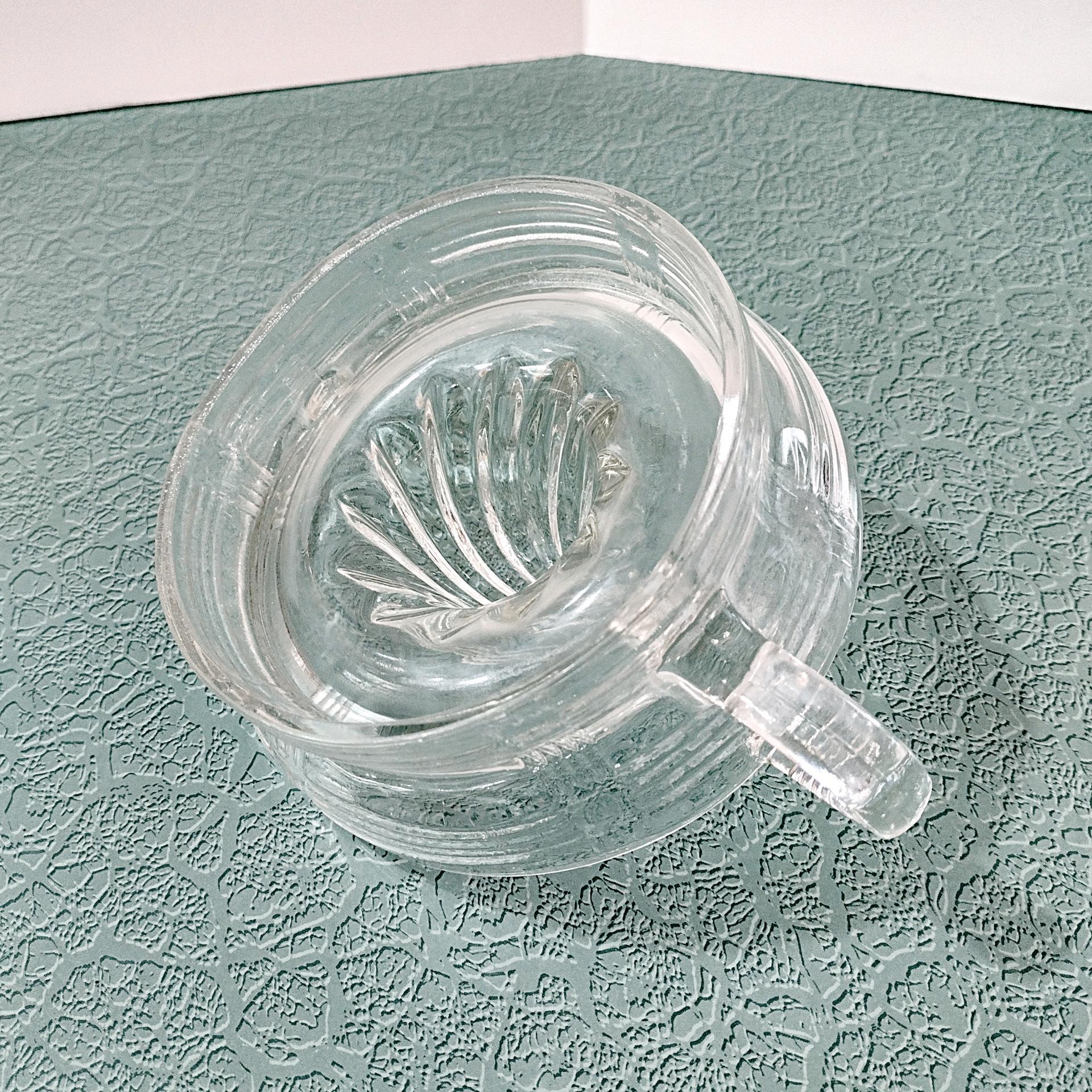 Vintage Hazel Atlas Crisscross Clear Juicer Reamer, Large Citrus Fruit Juicer