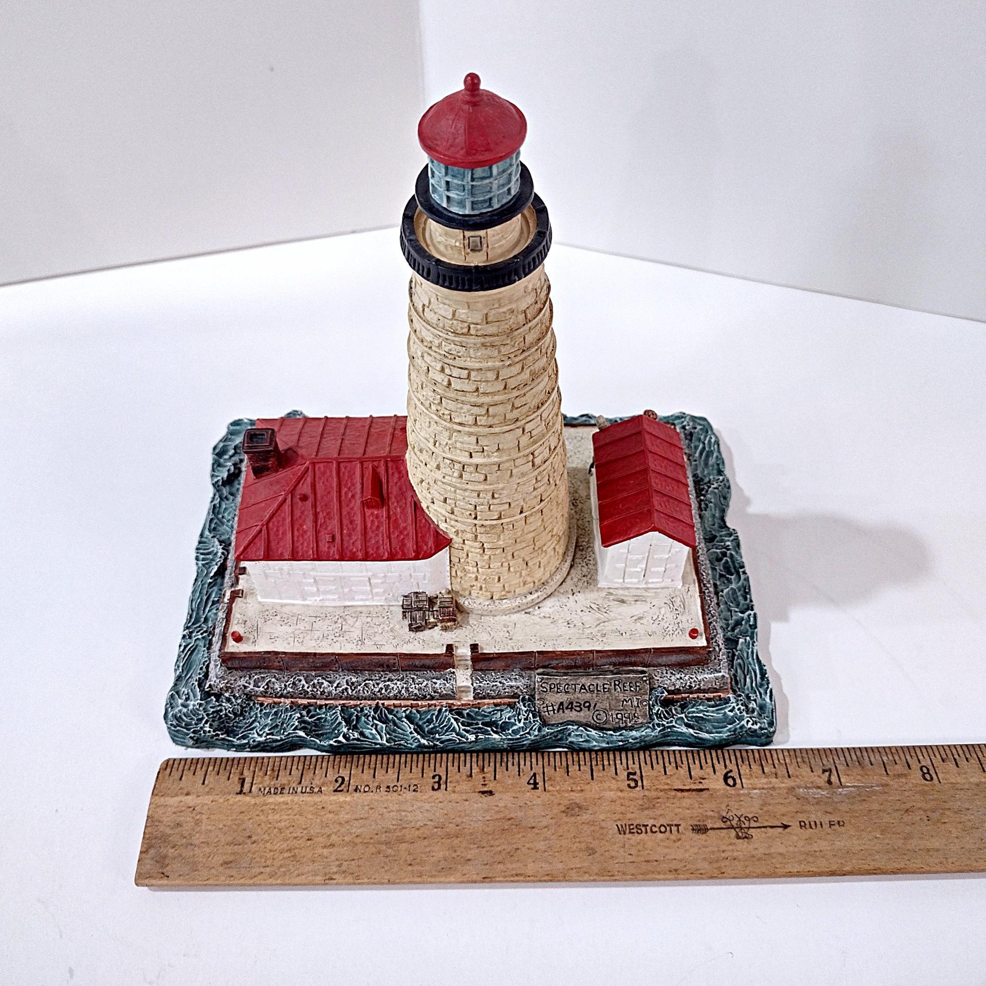 Vintage Spectacle Reef Michigan Lighthouse Figurine, 1995 Harbor Lights #410 Younger and Associates