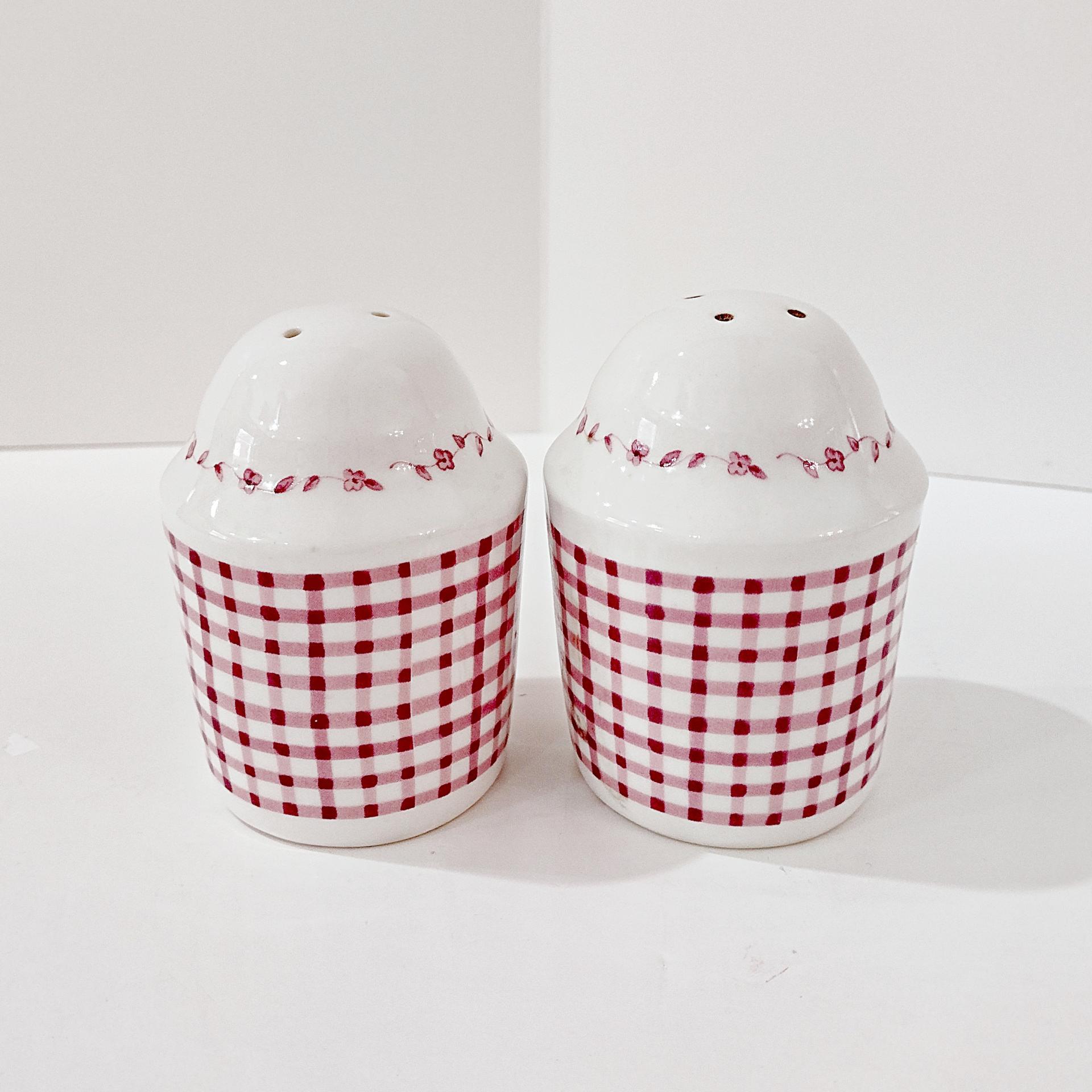 Vintage Pfaltzgraff Delicious Salt and Pepper Shaker Set, Ceramic Red Gingham Design Shakers