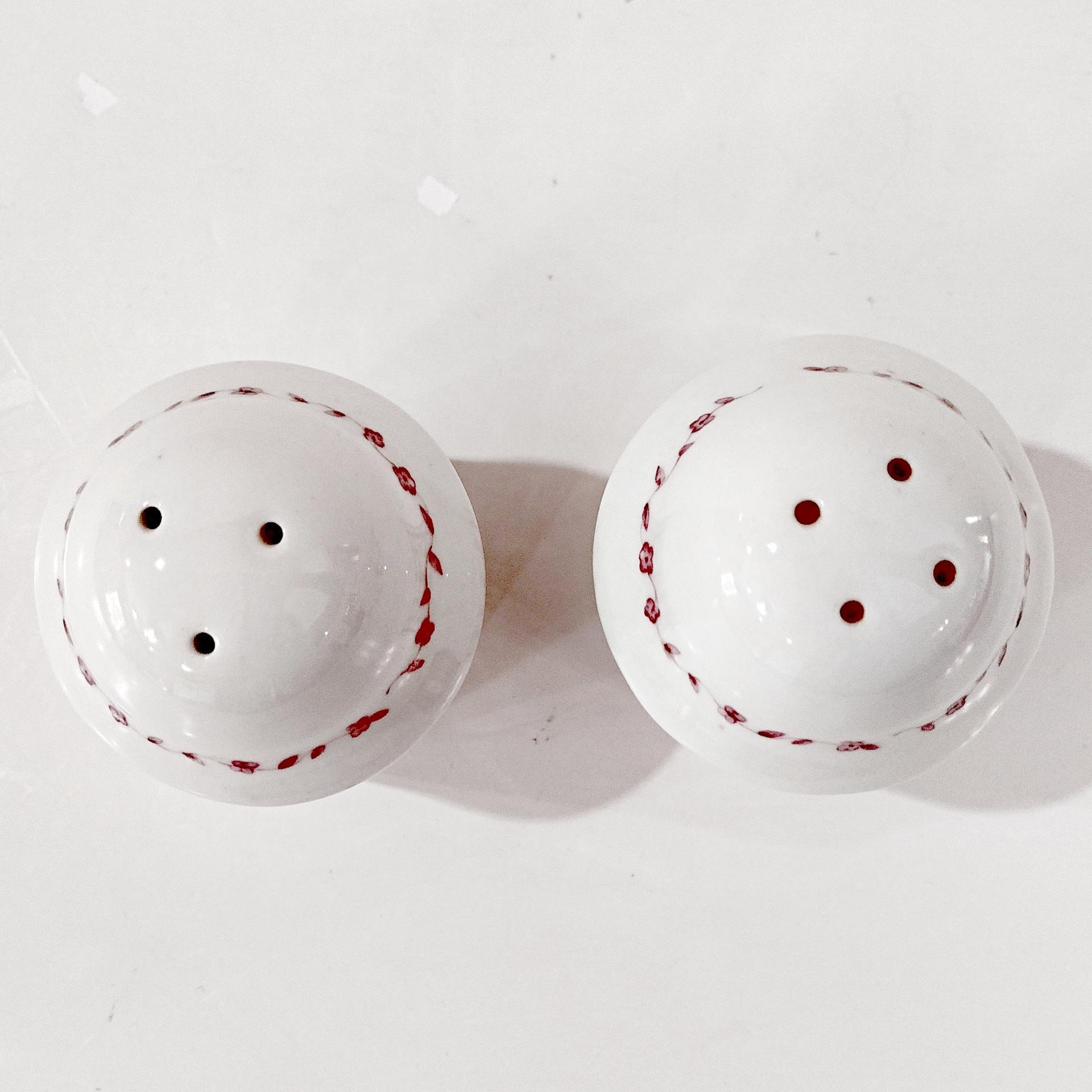 Vintage Pfaltzgraff Delicious Salt and Pepper Shaker Set, Ceramic Red Gingham Design Shakers