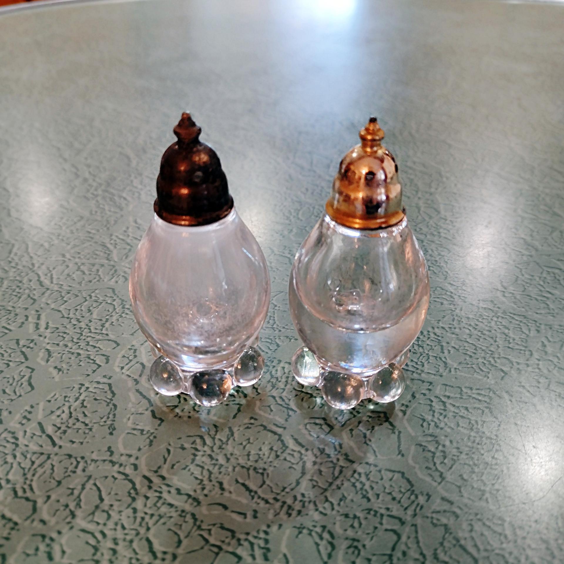 Vintage Imperial Glass Candlewick Salt and Pepper Shaker Set with Metal Lids, Small Glass Salt and Pepper Shakers