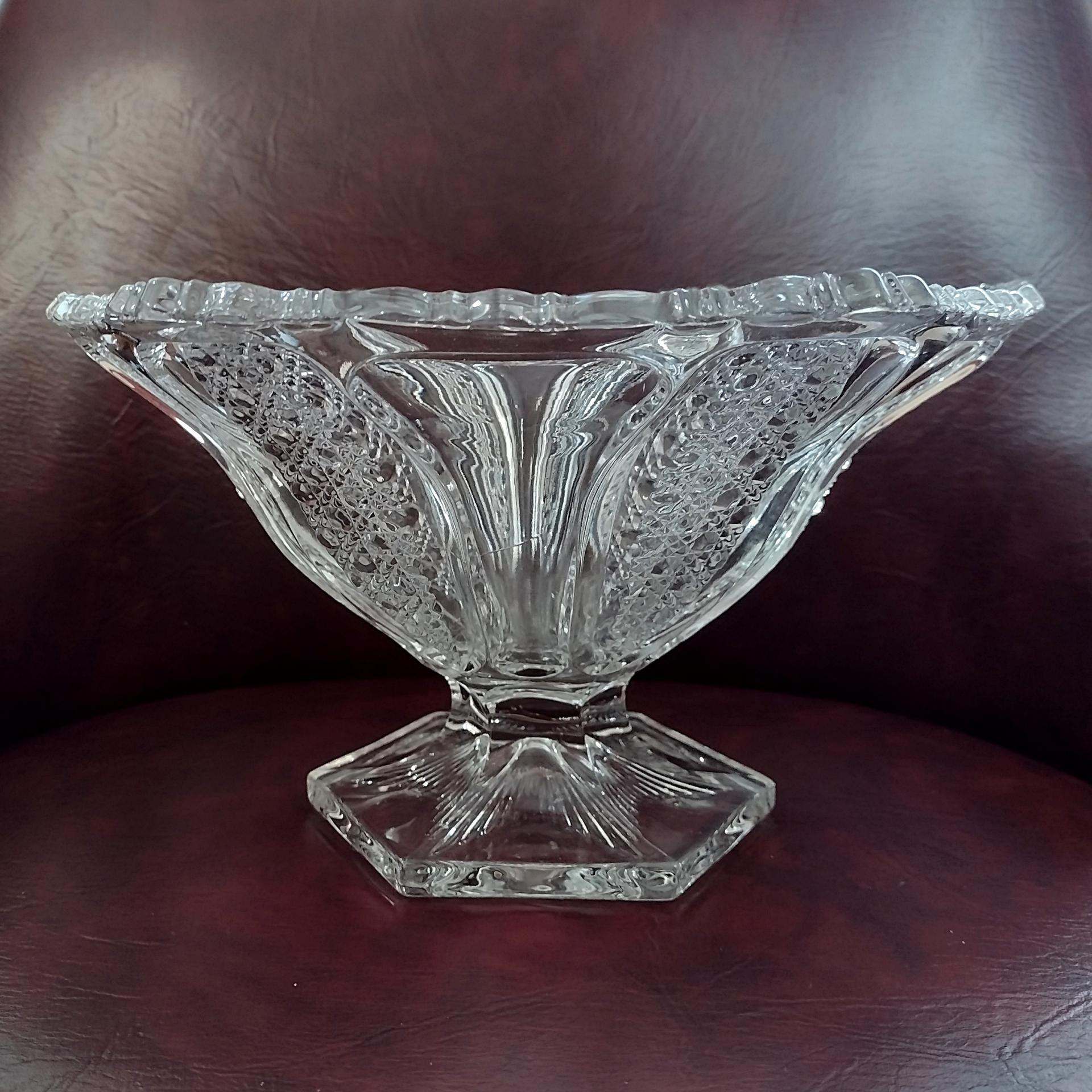 Antique Fostoria No 1578 Tuxedo Footed Clear Glass Fruit Bowl, Circa 1908, EAPG Paneled Button and Cane Decorative Centerpiece Bowl