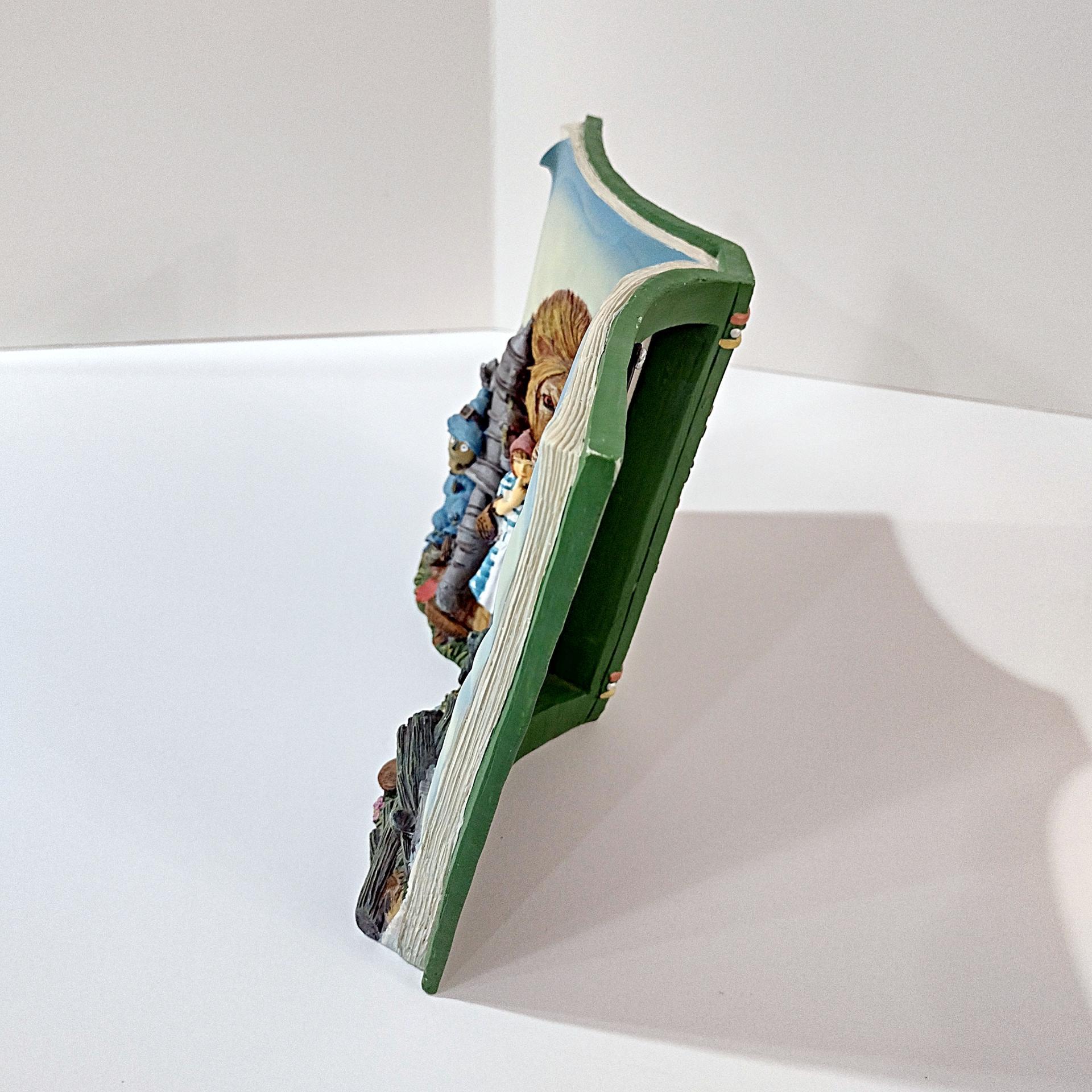 Vintage Wizard of Oz Storybook 3 D Picture Frame, 3 1/2" x 5" Photo Frame, Children's Room Decor
