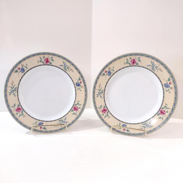 Vintage Mikasa Castle Berry Salad Dessert Appetizer Plates, Set of 2