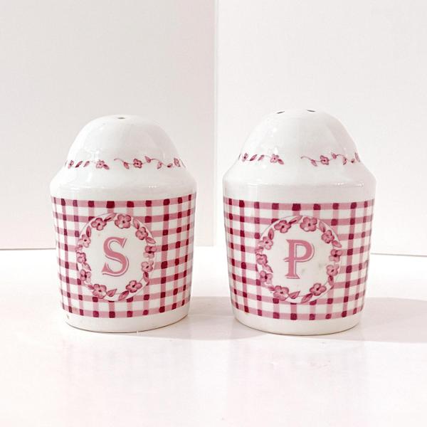 Vintage Pfaltzgraff Delicious Salt and Pepper Shaker Set, Ceramic Red Gingham Design Shakers