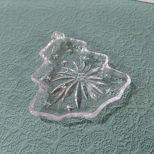 Vintage Clear Glass Christmas Tree Trinket Candy Sauce Dish, Poinsettia Leaf and Stars Christmas Tree Shaped Dish